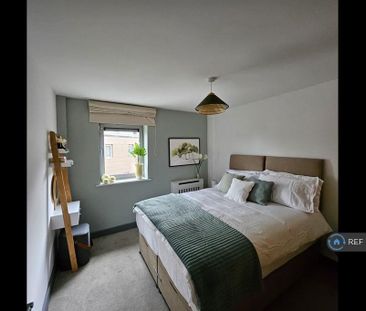 2 bedroom flat to rent - Photo 4