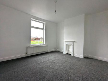 4 bedroom terraced house to rent - Photo 4
