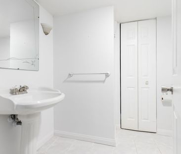 For Lease - 12 Murellen Crescent, Toronto, Ontario - Photo 2