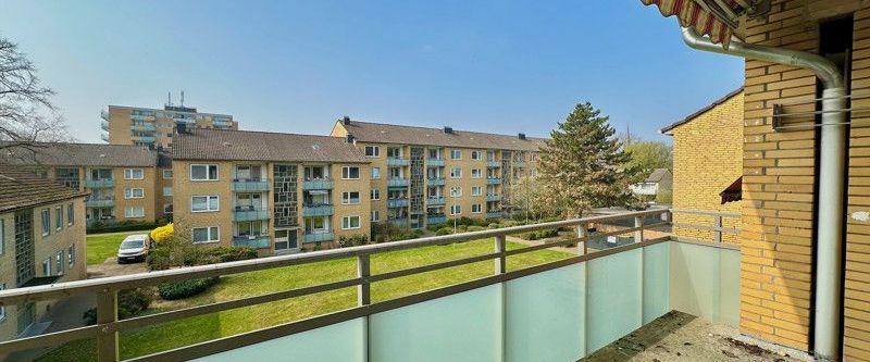 Geräumige 3,5-Zi-Wohnung mit zwei Balkone! - Photo 1