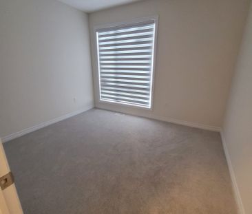 For Lease - 133 Berkely Street, Wasaga Beach, Ontario - Photo 3