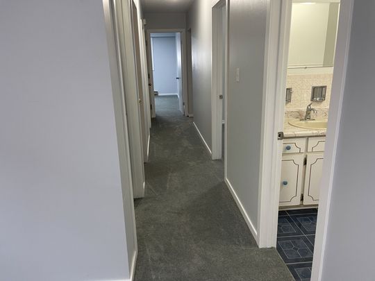 For Lease - 43 Chapman Avenue Unit# Main, Toronto, Ontario - Photo 1