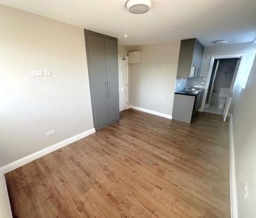 1 bedroom semi-detached house to rent - Photo 6