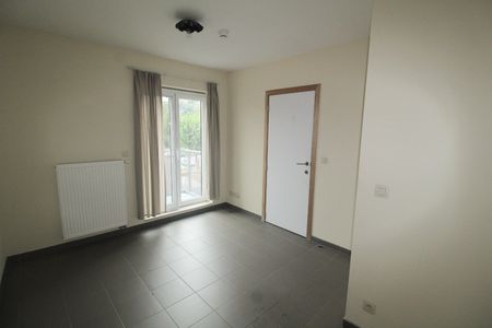 APPARTEMENT MET TERRAS EN 1 SLAAPKAMER IN CENTRUM IEPER - Foto 2