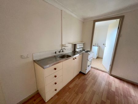 Perfect Central Location - Photo 2