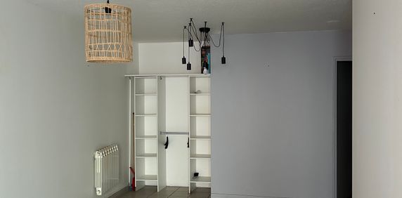 Location Appartement 2 pièces 53m² - Photo 2