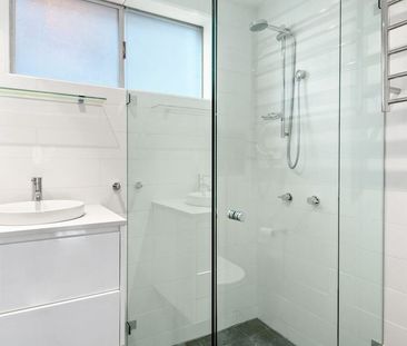 Quiet, Convenient and Full of Natural Light - Photo 3