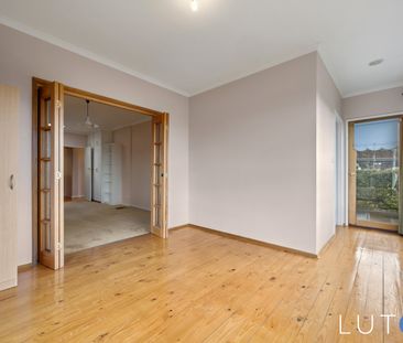 25 Hamelin Street, Narrabundah ACT 2604 - House For Rent | Domain - Photo 5