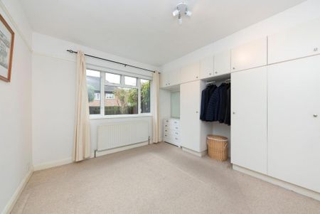 2 bedroom maisonette to rent - Photo 4