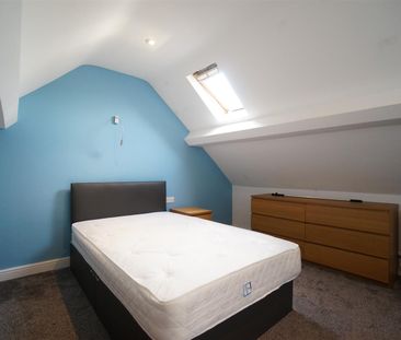 96 Caernarfon Road - Photo 4