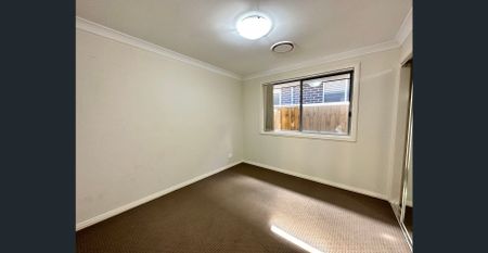 Modern Nearly New 4 BEDROOM HOME! - Photo 2