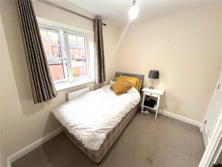 4 bedroom detached house to rent - Photo 5