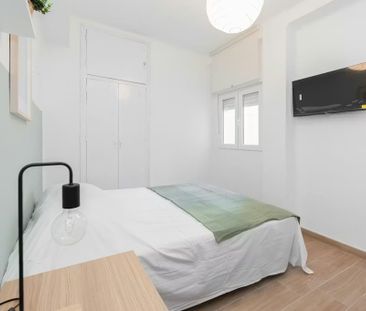 Calle Cristo de la Epidemia, Málaga, Andalusia 29013 - Photo 4