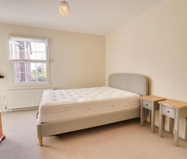 1 bedroom character property to rent - Photo 6