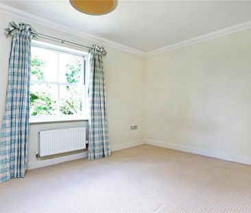 4 bedroom link detached house to rent - Photo 5
