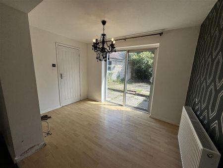 3 bedroom semi-detached house to rent - Photo 4