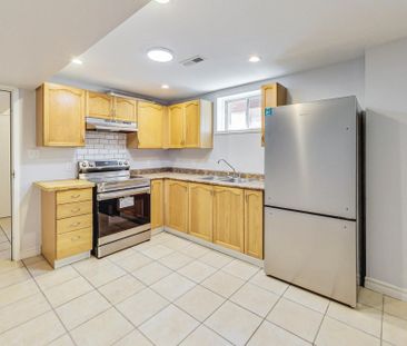 For Lease - 10 Butternut Drive, Barrie, Ontario - Photo 4