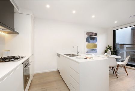 Ultimate Apartment in St Kilda Location - Photo 2