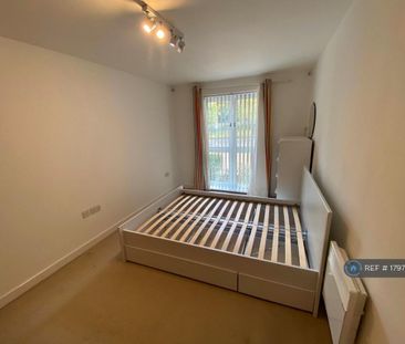 1 bedroom flat to rent - Photo 4