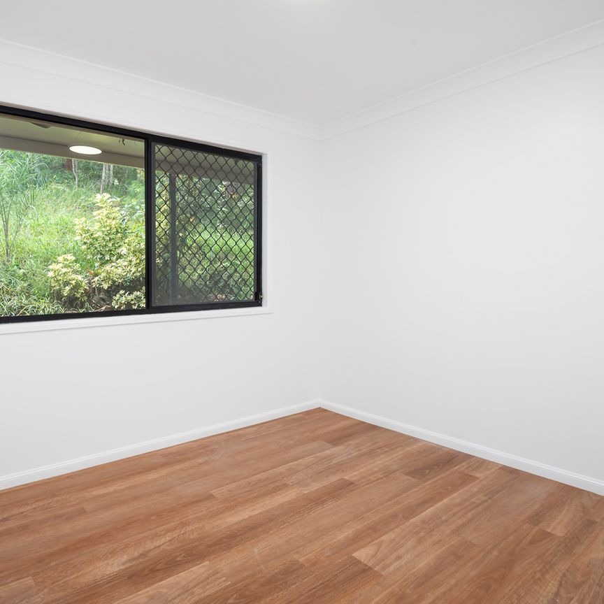 8 Carissa Place, Bonogin QLD 4213 - House For Rent - $900 | Domain - Photo 1