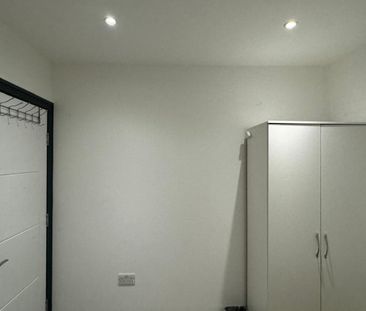 Double room available in Eltham - Photo 5