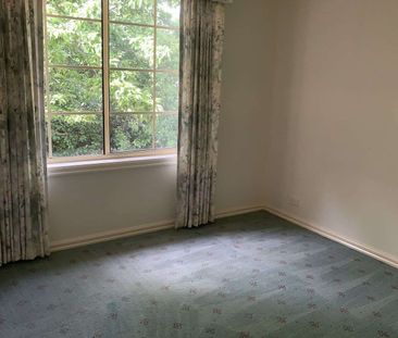 When Location & Convenience Is Important - Photo 3