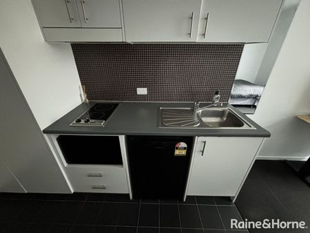 Furnished student accommodation LARGEST AVAILABLE - Photo 5