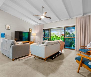 Available Early December | Dream Shed & Ample Parking | Spacious Home - Photo 1