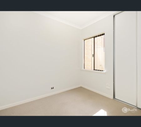 33 Mosedale Loop, Waikiki, WA 6169 - Photo 2
