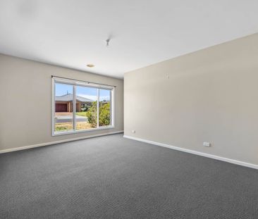 MODERN THREE BEDROOM HOME IN ALFREDTON - Photo 1