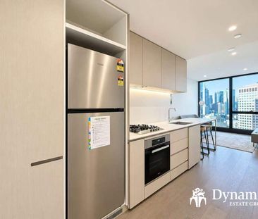 Furnished 1 Bedroom Apartment in the Heart of Southbank - Photo 3