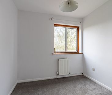 3 bedroom mid terraced house to rent, Available unfurnished now - Photo 4