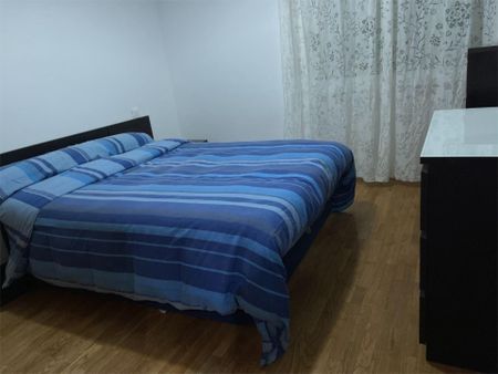 Piso de alquiler en Calle del Galeón, 40, Alameda de Osuna - Photo 4