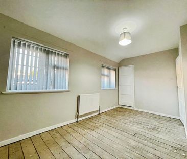 2 bedroom semi-detached house to rent - Photo 5