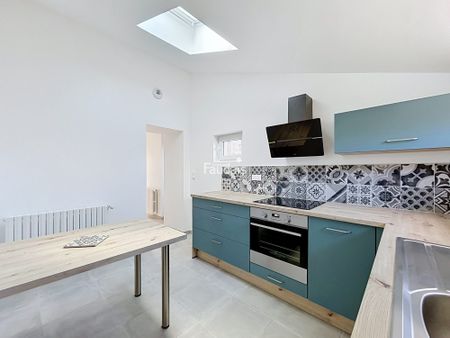 Location Maison 4 pièces 83m² BARNEVILLE CARTERET 50270 - Photo 2