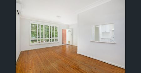 4-Bedroom Home with Guest Studio – Ideal for Families or Shared Living - Photo 3