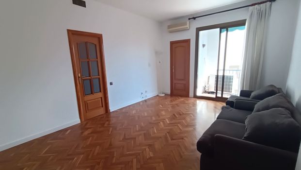 Barcelona Capital - Photo 1