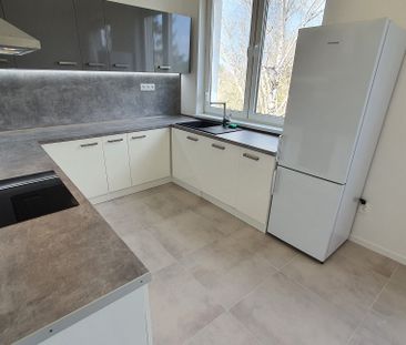 Štýlový a priestranný 3i byt v pokojnej lokalite – Fotografia 4