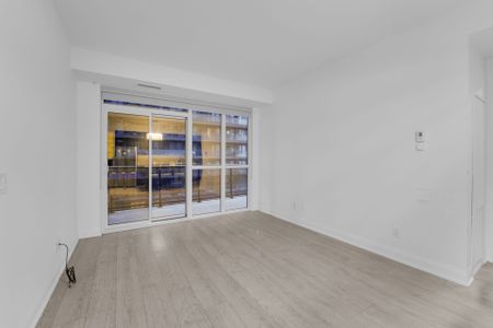 For Lease - 110 Marine Parade Drive Unit# 1010, Toronto, Ontario - Photo 4
