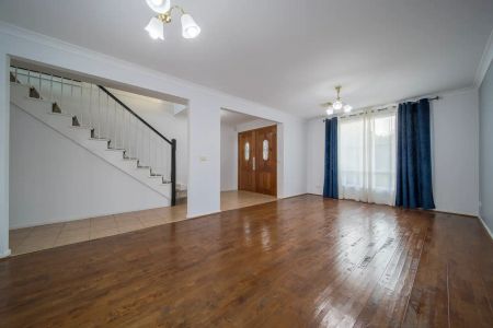 “Spacious family living in the heart of Lakeside Estate.” - Photo 5