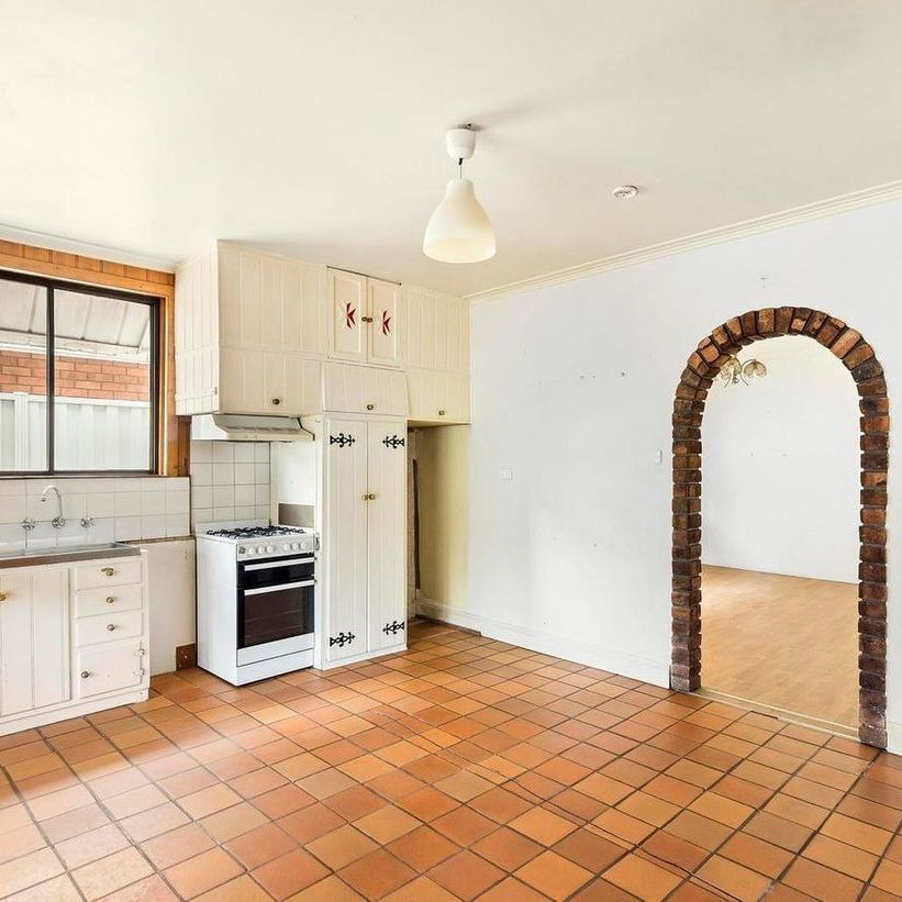 Family Home in a Prime Coburg Location - Photo 1