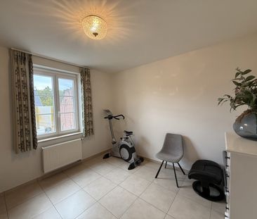 Ruim appartement met twee slaapkamers en terras - Foto 3