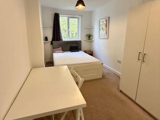 1 bedroom property to rent - Photo 1