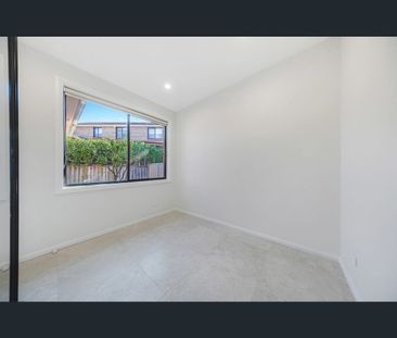 4a Sandlewood Close, Rouse Hill, NSW 2155 - Photo 3