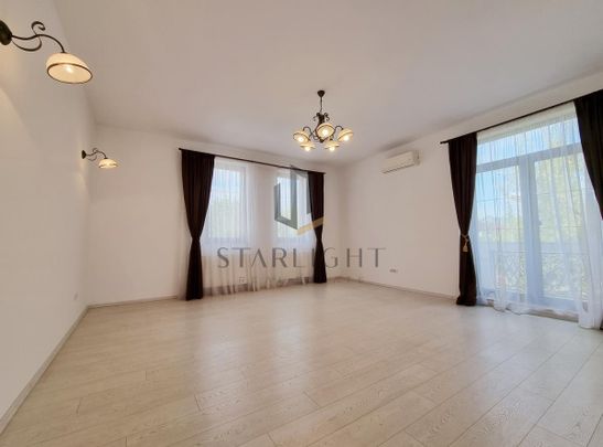 Splendid Furnished 4 bedroom family villa & large garden - Photo 1