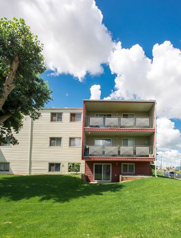 Raleigh Square Apartments - Photo 2