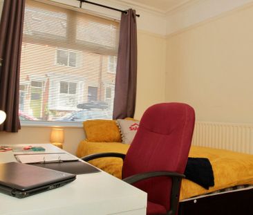 Adderley Road (3 bed) - Photo 5