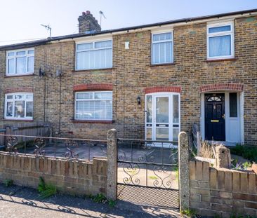 3 bedroom terraced house to rent - Photo 4
