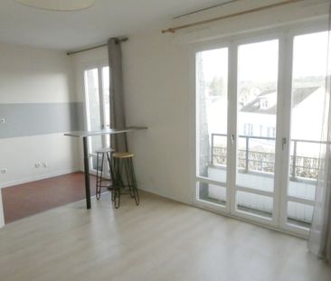 Location Appartement 1 pièce 32m² FONTAINEBLEAU 77300 - Photo 1