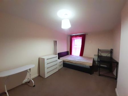 3 bedroom apartment to rent - Photo 2